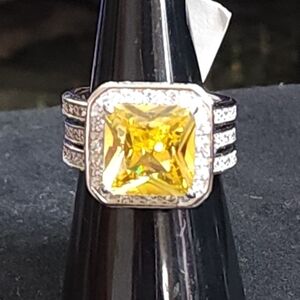 Charles Winston Elegant 3pc Canary Yellow Cushion Cut Ring Set